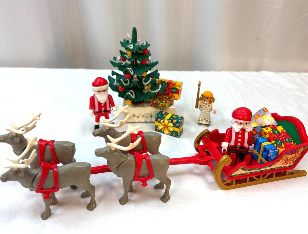 Playmobil Christmas Santas Sleigh Reindeer Tree with Presents Assorted Playsets